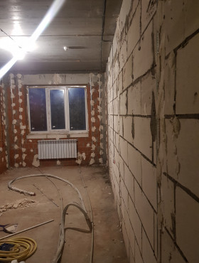 Штукатурка стен трехкомнатной квартиры 256 м2